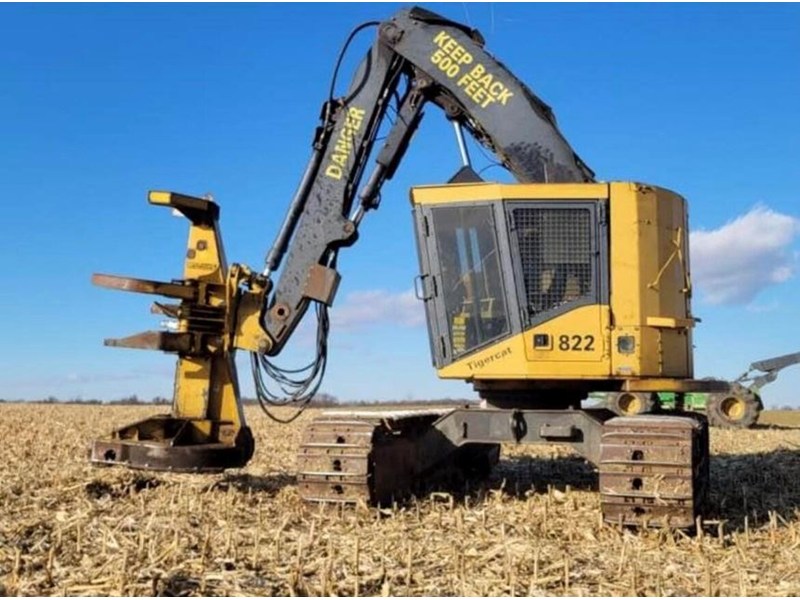 2005 Tigercat 822 Track Feller Buncher